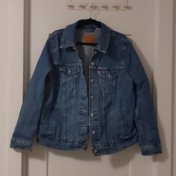 Levi's Jackets & Blazers - Levi's Oversized Denim Jacket